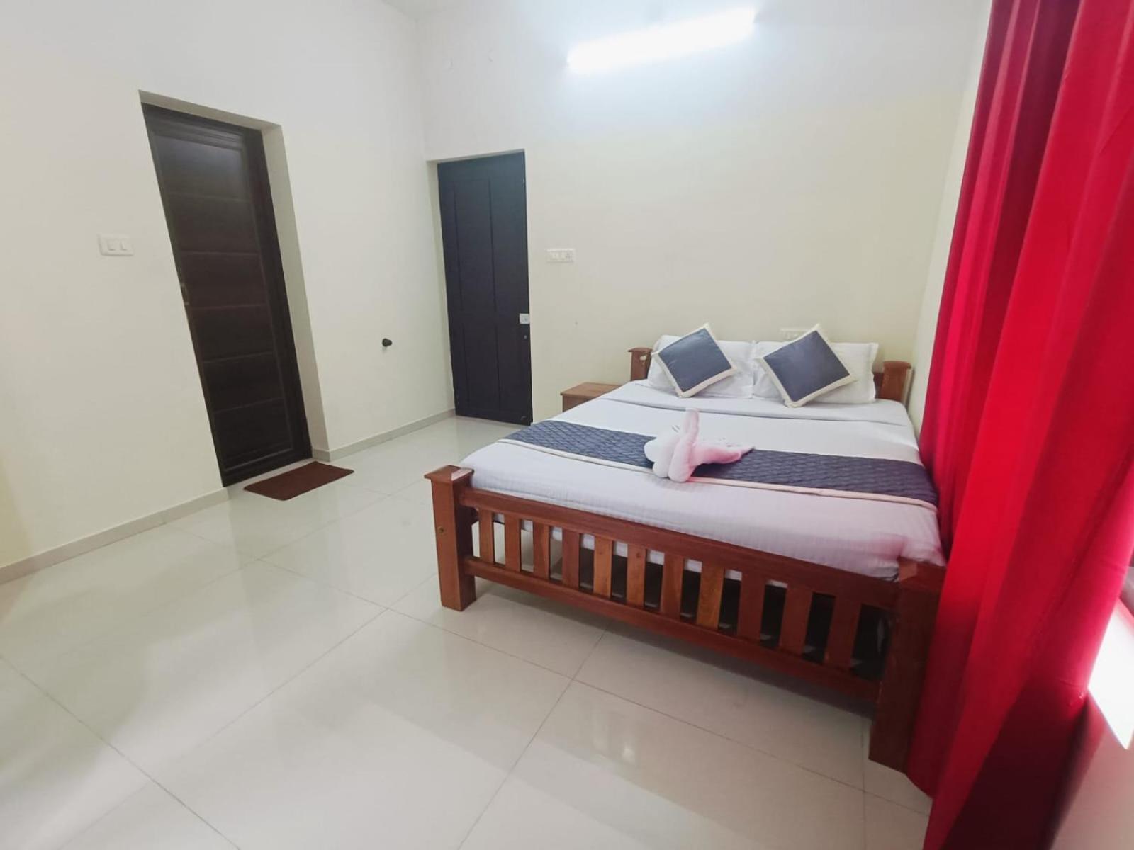West Darshan Apartments And Villas Thiruvananthapuram Екстериор снимка